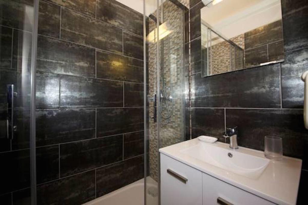 Private Studio - Avenue Des Champs-Elysees Apartman Párizs Kültér fotó